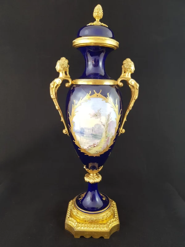 SÈVRES - Vase balustre – Image 3