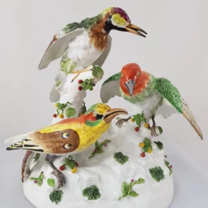 CHELSEA - Groupe d’oiseaux en porcelaine