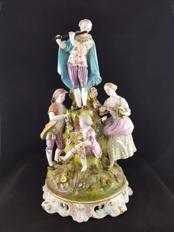 MEISSEN - Groupe de personnages en porcelaine (rare)