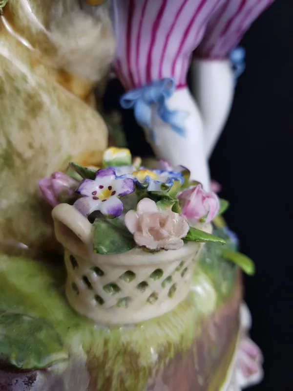 MEISSEN - Groupe de personnages en porcelaine (rare) – Image 9