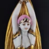 Statuette en porcelaine représentant Antinéa – Image 2