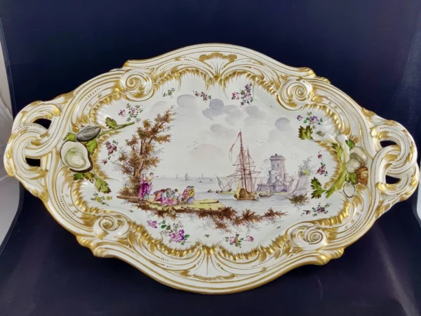 VEUVE PERRIN - Grand plat en faïence