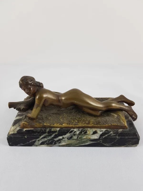 J. GARNIER - Femme nue allongée Bronze