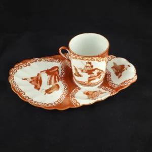JAPON - Tasse et sa sous tasse en porcelaine