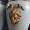 Paire de vases balustre en porcelaine – Image 4