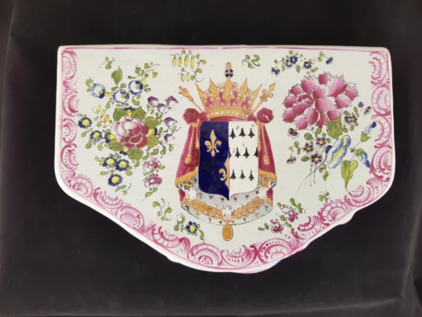 Paul HANNONG - Commode en faïence – Image 2