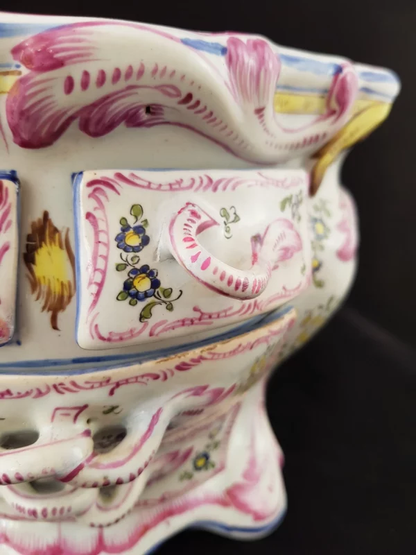 Paul HANNONG - Commode en faïence – Image 5
