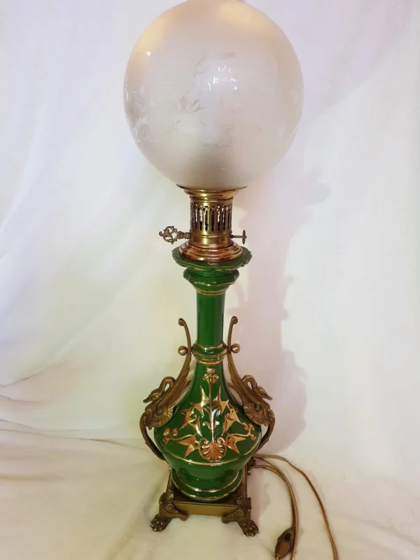 ART DECO - Lampe à pétrole verte électrifiée