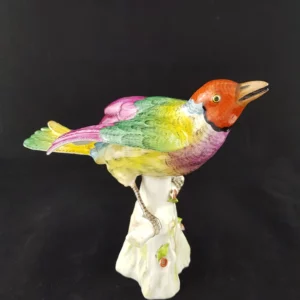 BOURDOIS et BLOCH - Oiseau en porcelaine