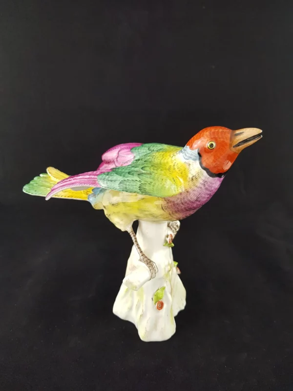 BOURDOIS et BLOCH - Oiseau en porcelaine