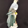 BOURDOIS et BLOCH - Perroquet bleu en porcelaine – Image 3