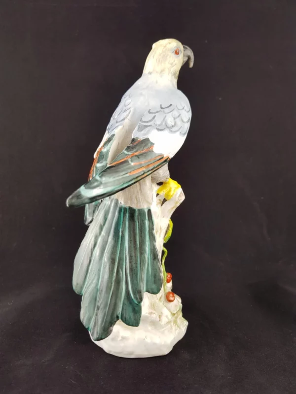 BOURDOIS et BLOCH - Perroquet bleu en porcelaine – Image 3