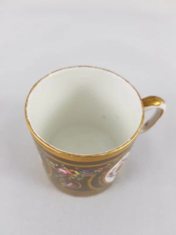 SÈVRES - Tasse litron en porcelaine – Image 3