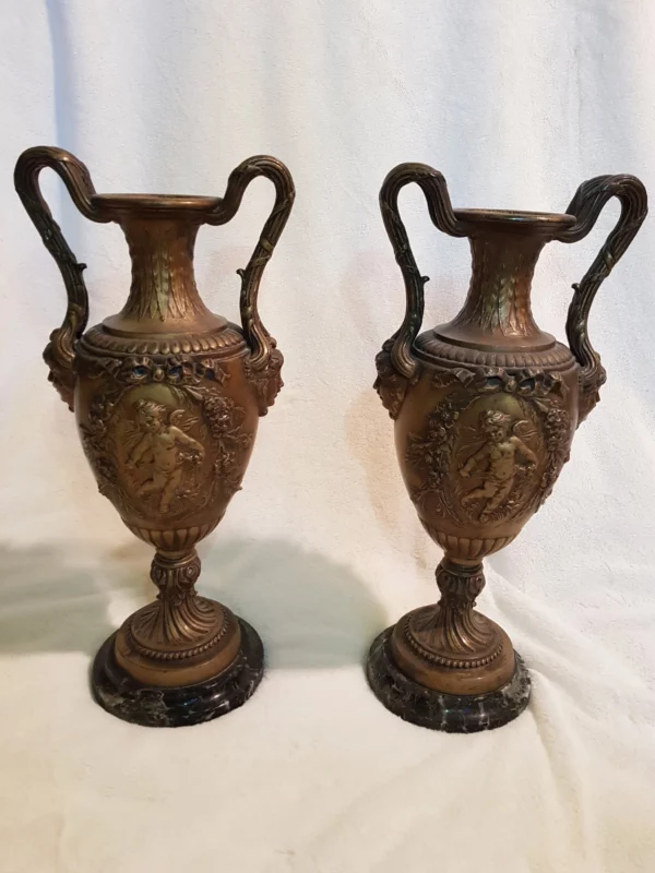 VASE (la paire) en régule – Image 2