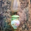 LAMPE À PETROLE en porcelaine verte