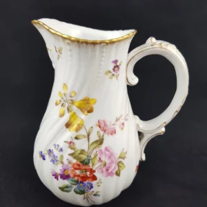 SARREGUEMINES - Pichet à lait en porcelaine