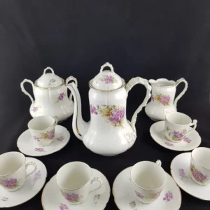 VIEUX PARIS - Service à thé en porcelaine, décor floral romantique