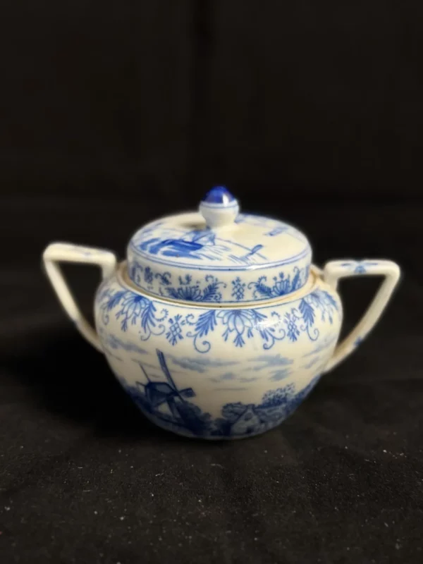PAYS-BAS - Pot à sucre en faïence bleue de Delft – Image 2