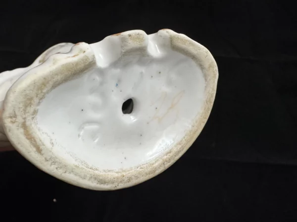 Lot de 3 Coupes de Mariée en Porcelaine – Style Rococo, Dorures et Motifs Floraux – Image 9
