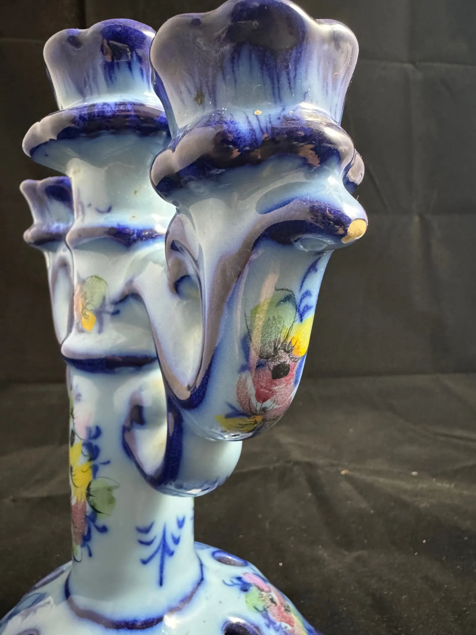 PORTUGAL - Paire de candélabres en faïence – Image 6